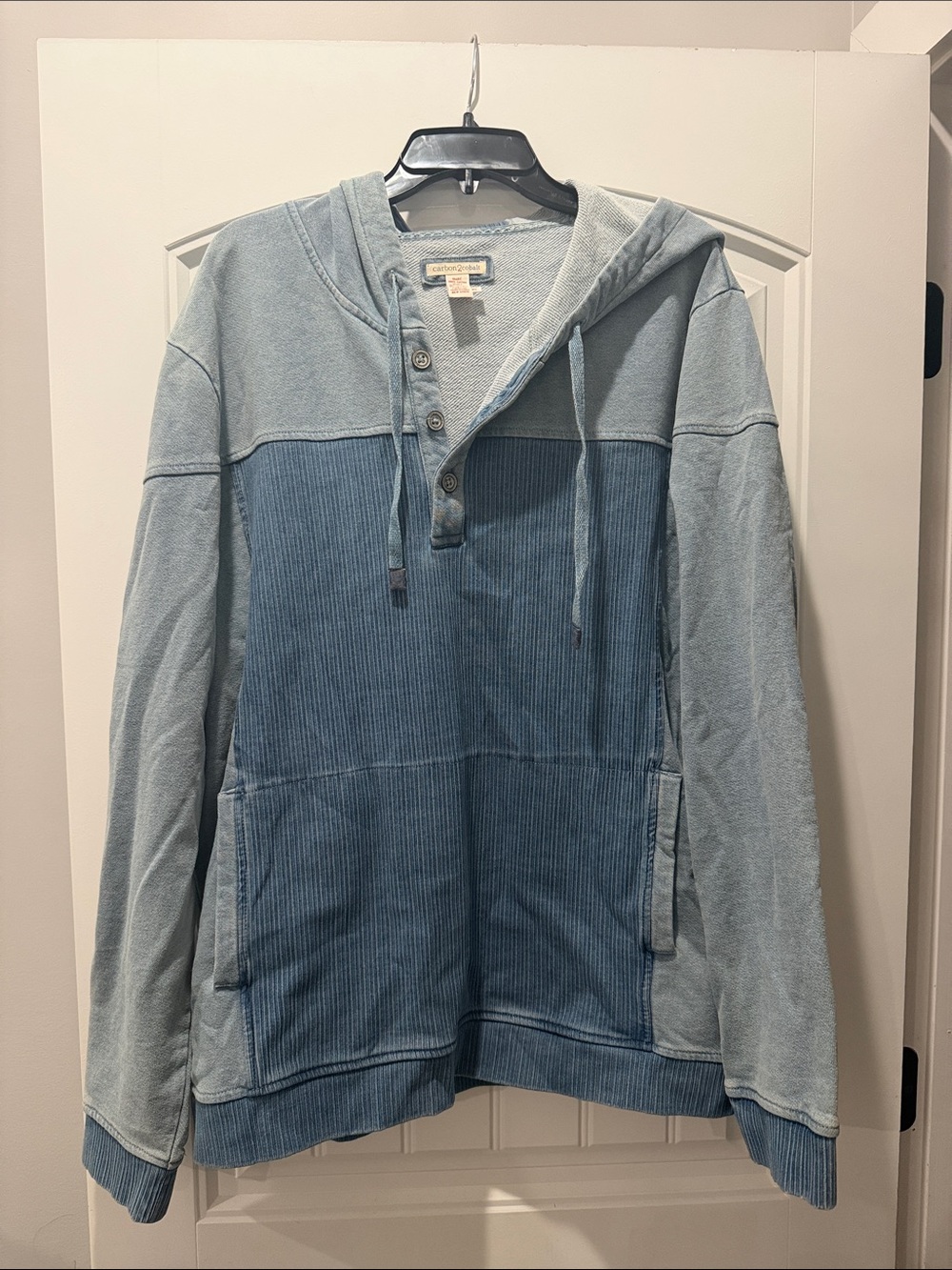 Carbon 2 Conalt men’s Light Blue Two-Tone Hooded Henley Pullover Shirt size xl